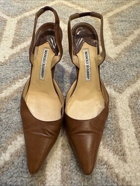Manolo Blahnik Brown Leather Pointed Slingback Pumps